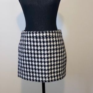 Mango mng casual mini skirt black and white checks size USA 4
